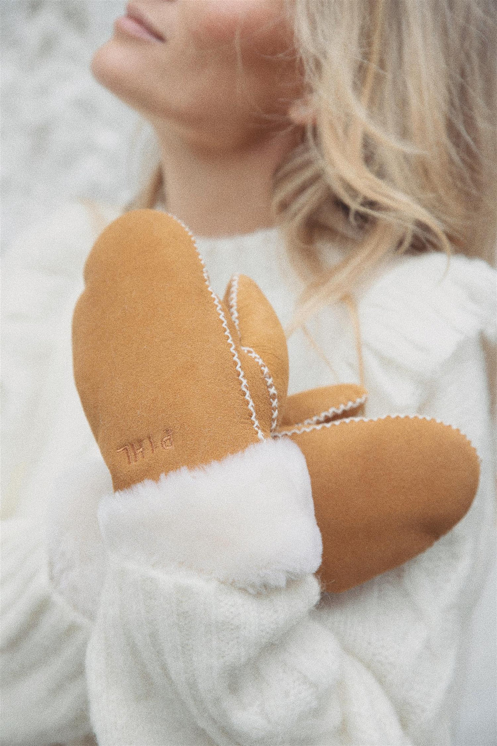 Camilla Pihl Polar Mittens Camel