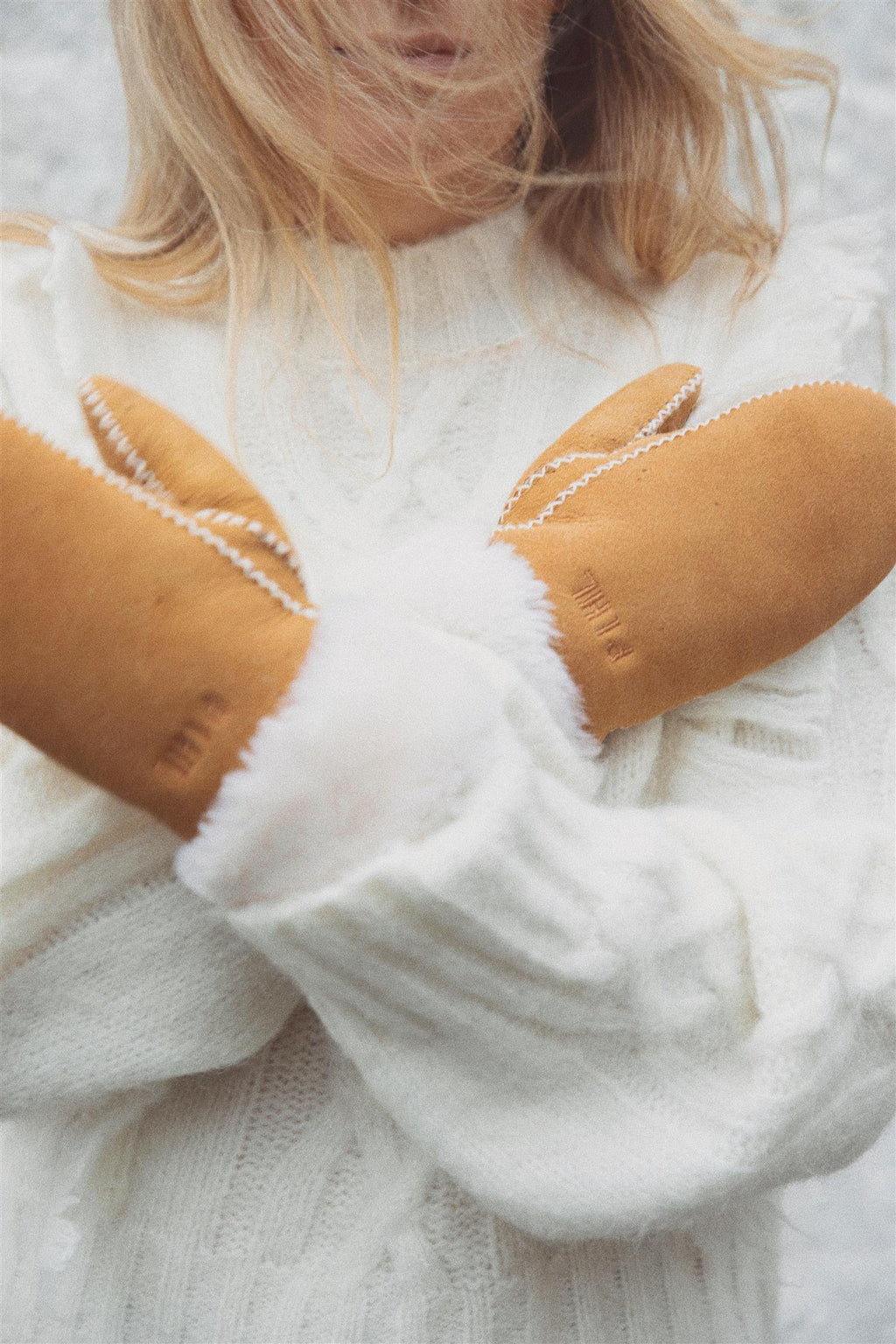 Camilla Pihl Polar Mittens Camel