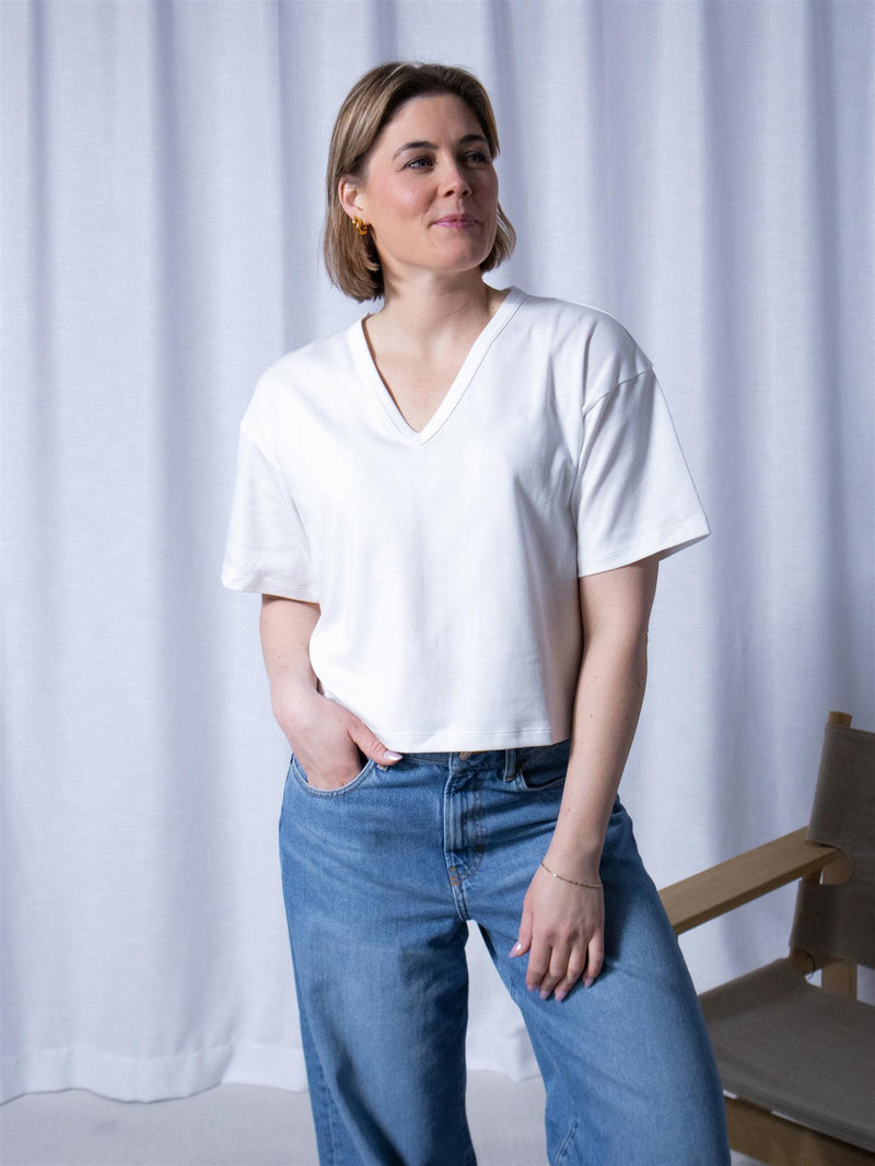 Julie Josephine Boxy V-neck Tee White