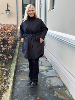 BRGN Bris Poncho New Black